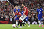 manchester-united-goleia-chelsea-e-garante-vaga-na-proxima-champions;-antony-sai-de-campo-machucado 