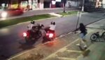 video:-mulher-e-roubada-enquanto-estacionava-moto-em-vilhena,-ro