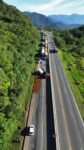 transito-para-paranagua-na-br-277-continua-em-faixa-unica-neste-domingo-(28);-caminhao-com-oleo-vegetal-tombou-na-pista-no-sabado