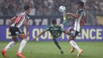 rony-tem-gol-de-bicicleta-anulado-e-palmeiras-fica-no-empate-com-atletico-mg-pelo-brasileirao