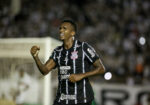 aposentado,-jo-revela-que-pensaria-em-voltar-ao-futebol-pelo-corinthians:-“jamais-viraria-as-costas”