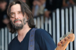 keanu-reeves-retoma-banda-dogstar-apos-23-anos;-veja-videos