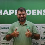 serie-b:-chapecoense-demite-argel-fuchs-e-anuncia-tecnico-interino-para-a-proxima-partida