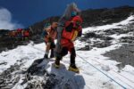 sherpas-resgatam-alpinista-na-“zona-da-morte”-do-everest