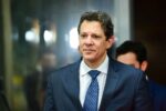 luva-validou-fonte-para-financiar-desoneracao-fiscal-dos-carros,-diz-haddad