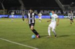 chapeocoense-busca-empate-no-fim-contra-abc,-mas-permanece-no-z4-da-serie-b