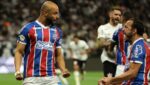 corinthians-sofre-goleada-historica-do-bahia,-que-deixa-z4-do-brasileirao