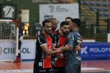 jec-futsal-e-atlantico-se-enfrentam-na-semifinal-da-super-copa-gramado