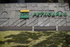 “combustivel-do-futuro”:-petrobras-diverge-de-mudancas-no-projeto,-diz-jornal